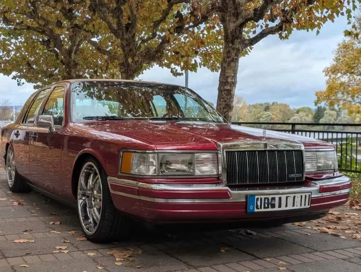 Lincoln Town Car