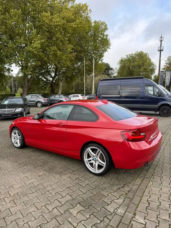 BMW 220