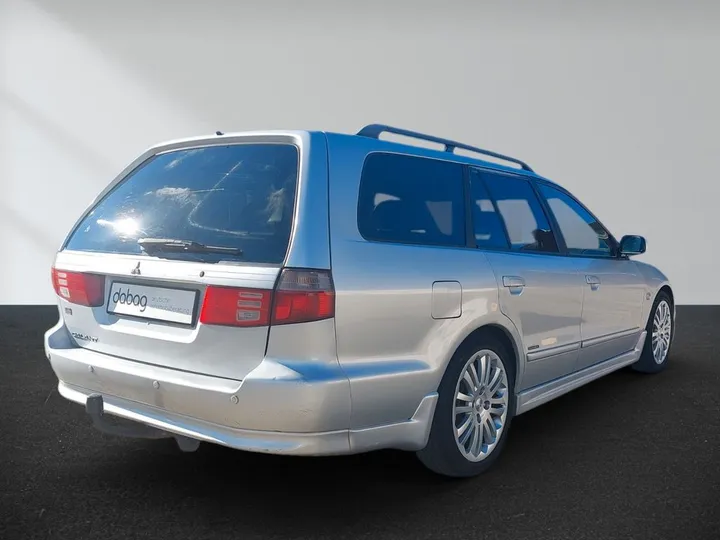 Mitsubishi Galant