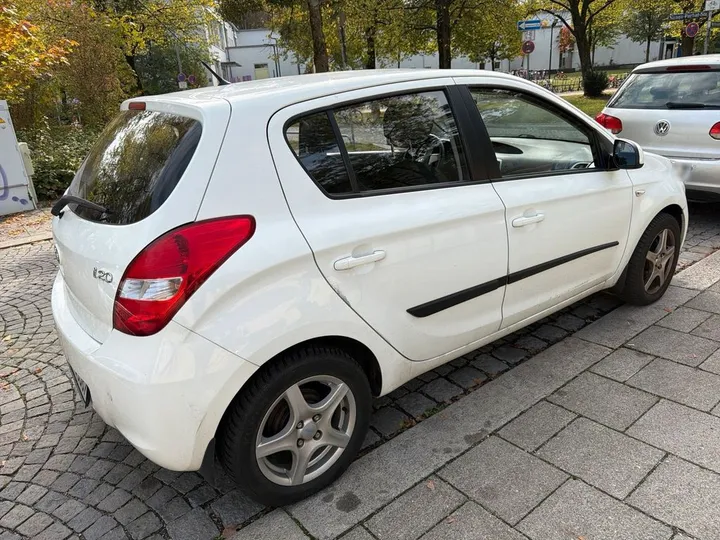 Hyundai i20