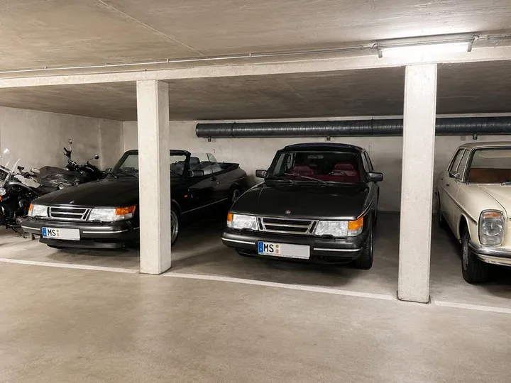 Saab 900