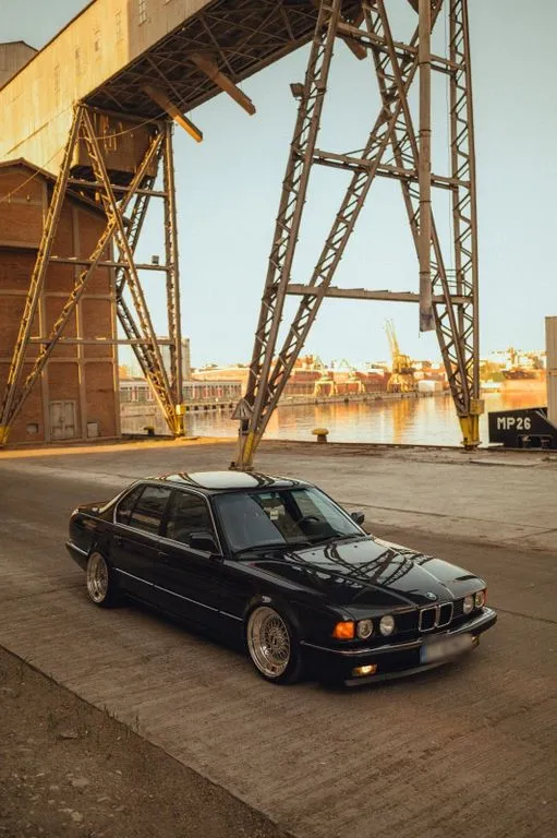 BMW 730