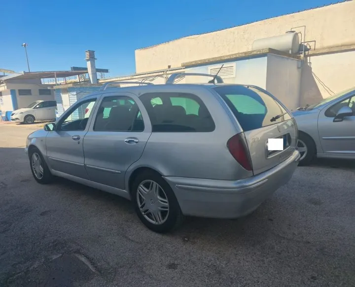 Lancia Lybra