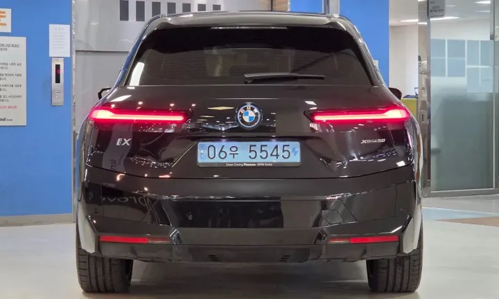 BMW iX