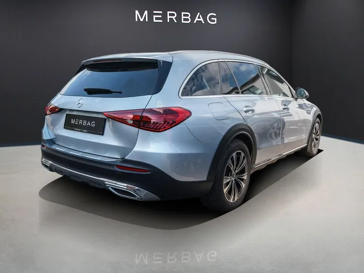 Mercedes-Benz C 220