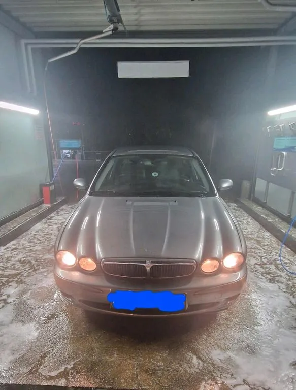 Jaguar X-Type