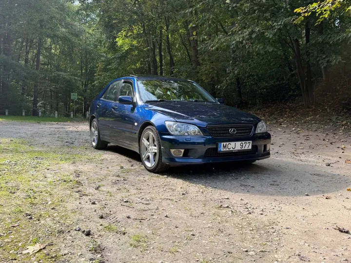 Lexus IS 300