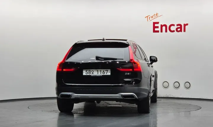 Volvo V90