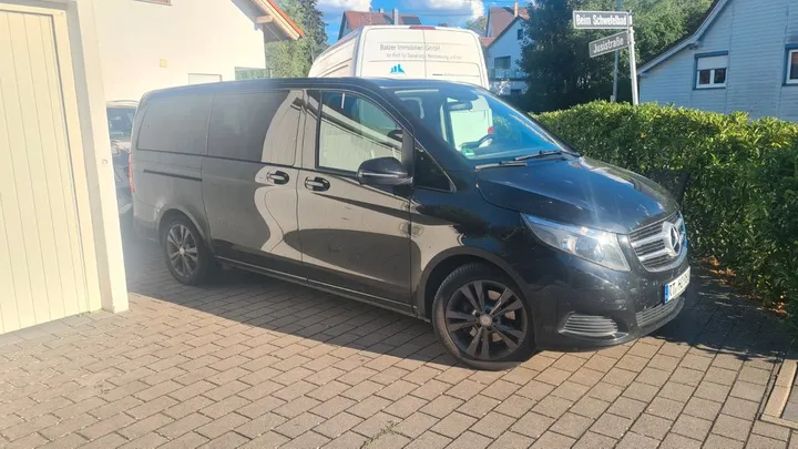 Mercedes-Benz V 250