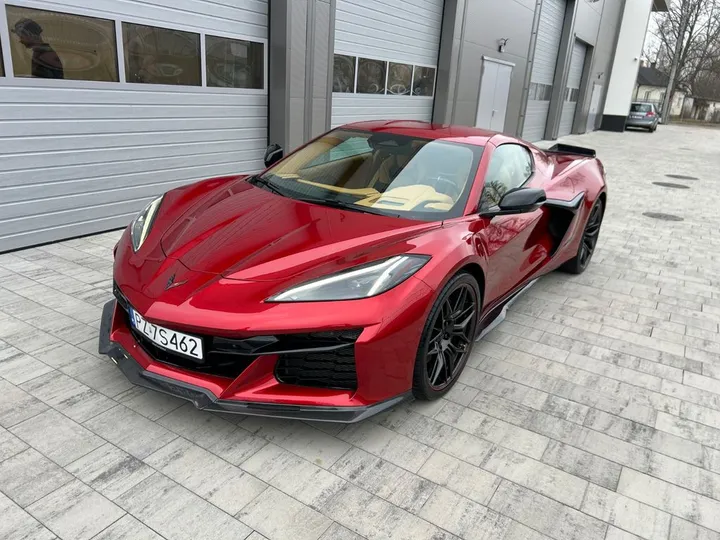 Corvette C8