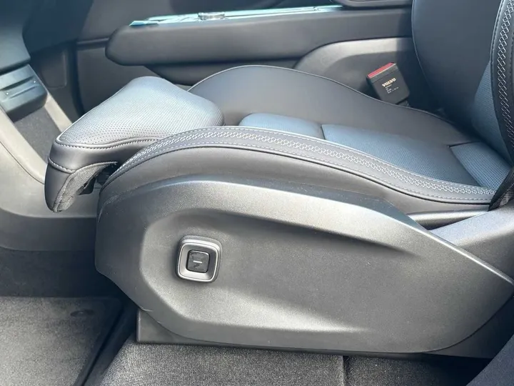 Volvo EX90