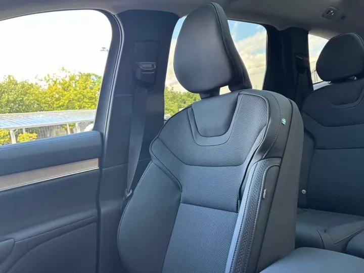 Volvo EX90