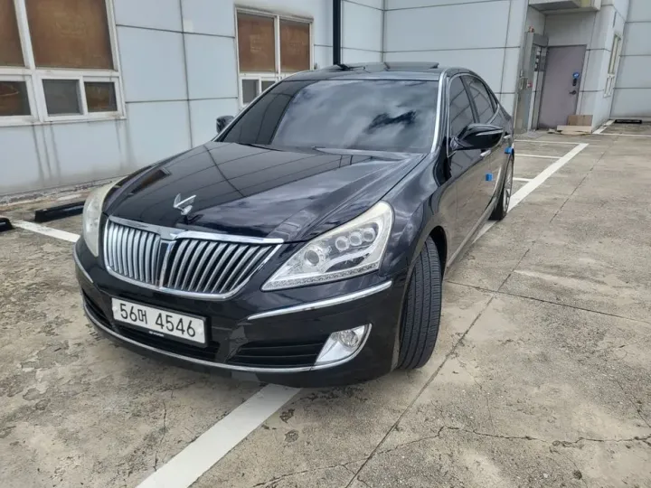 Hyundai Equus