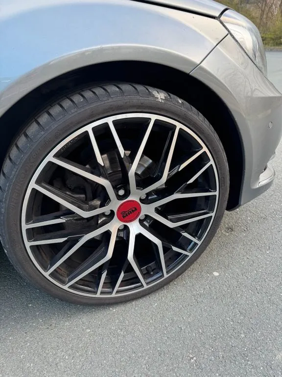 Mercedes-Benz C 220