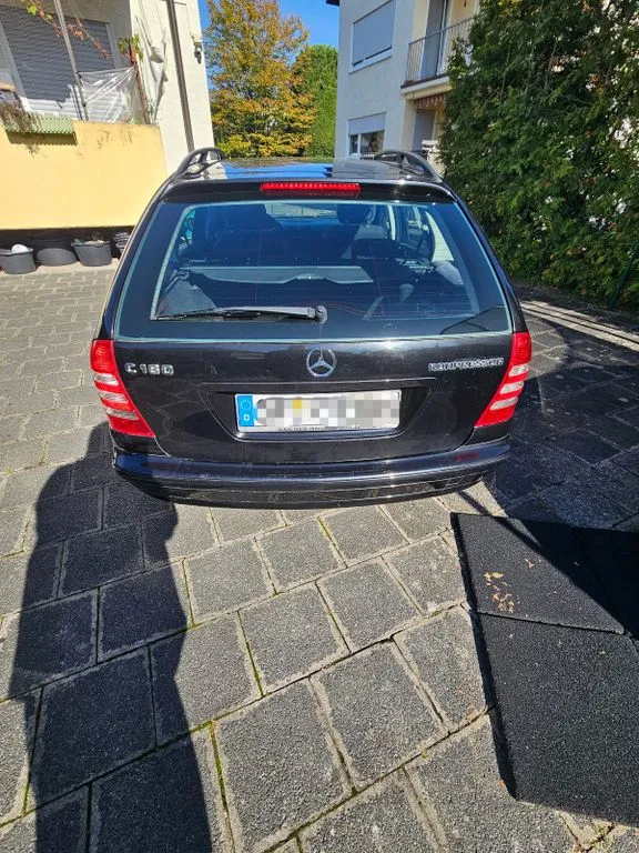 Mercedes-Benz C 180