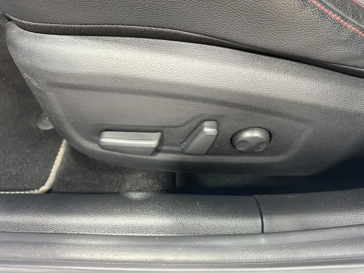 Kia pro cee'd / ProCeed