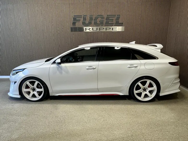 Kia pro cee'd / ProCeed
