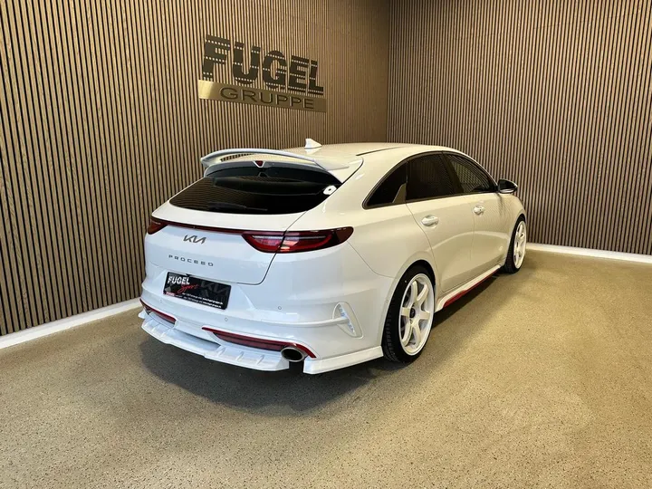 Kia pro cee'd / ProCeed