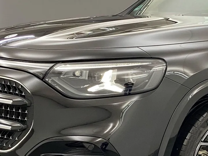 Mercedes-Benz GLB 220