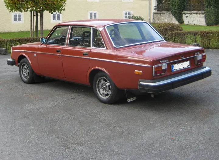 Volvo 244