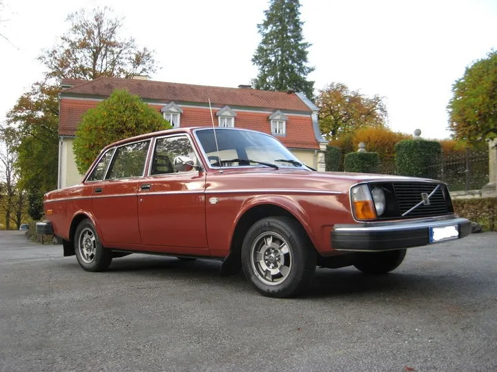 Volvo 244