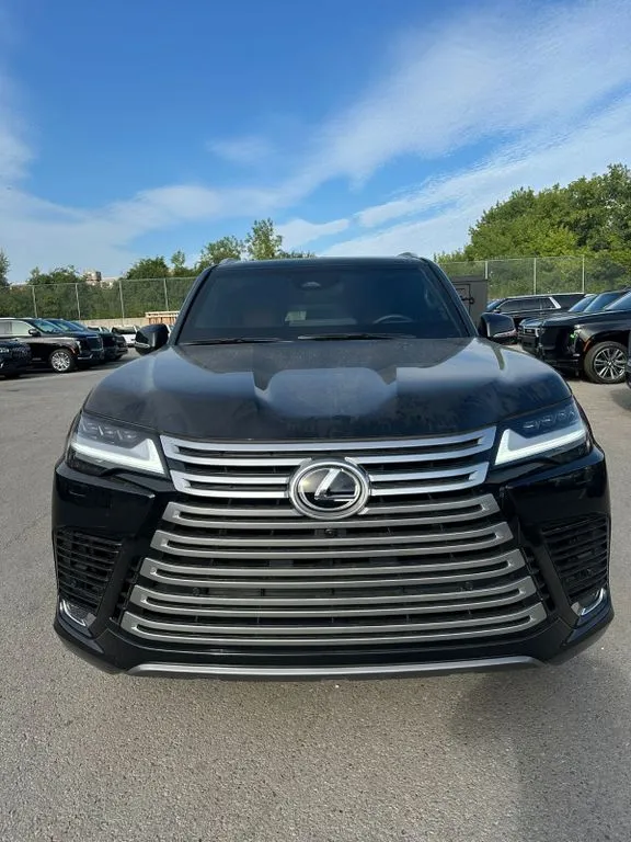 Lexus LX 600