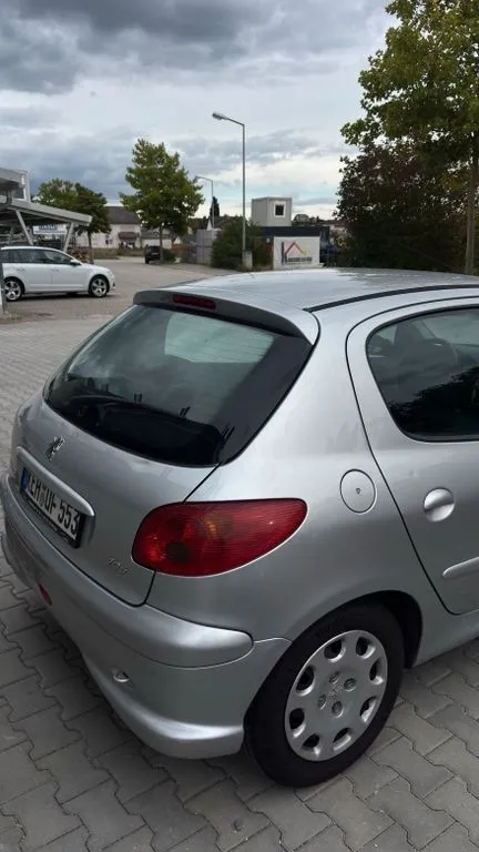Peugeot 206