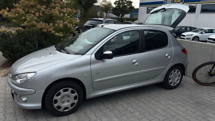 Peugeot 206