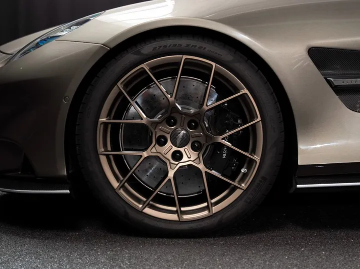 Aston Martin Vanquish