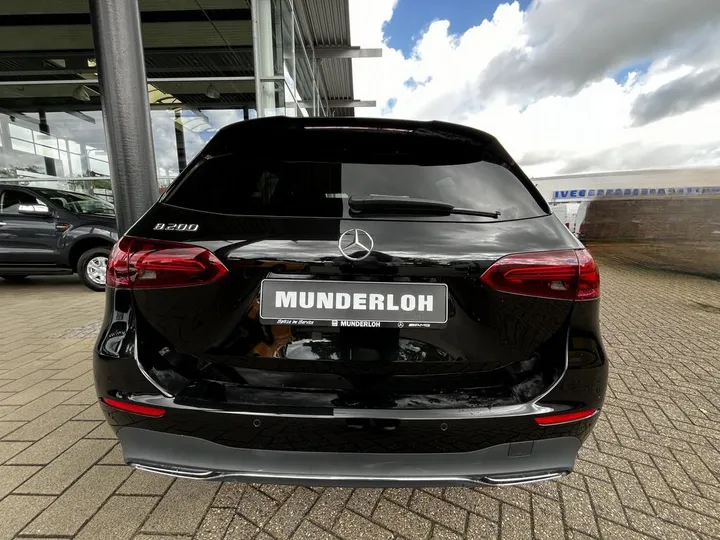 Mercedes-Benz B 200
