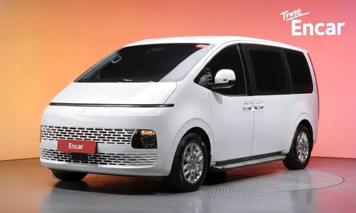 Hyundai Staria