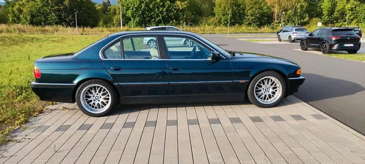 BMW 740