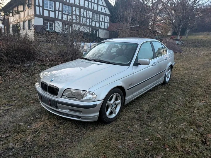 BMW 320