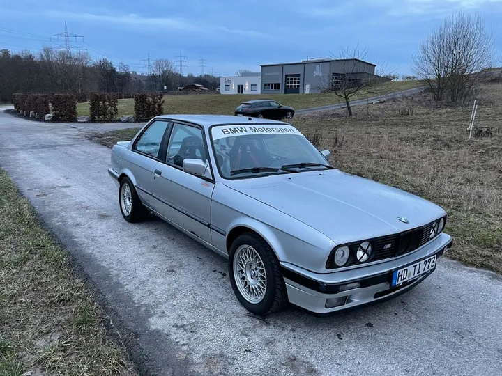 BMW 320
