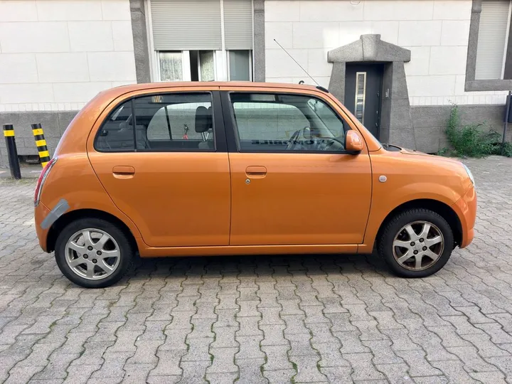 Daihatsu TREVIS