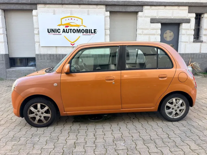 Daihatsu TREVIS