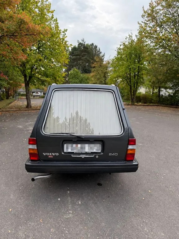 Volvo 245