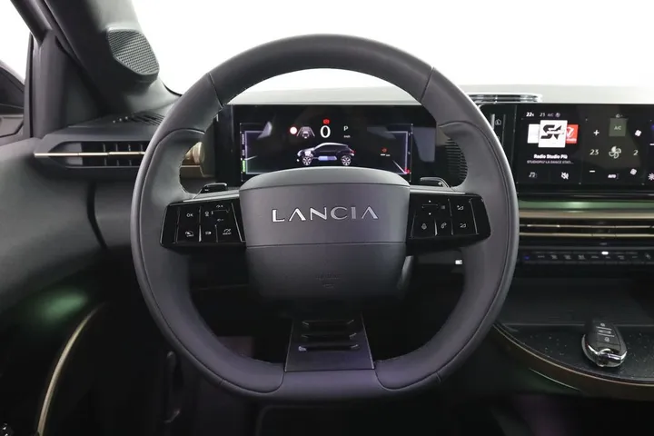 Lancia Ypsilon