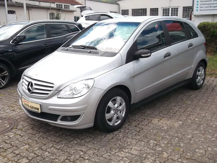 Mercedes-Benz B 170