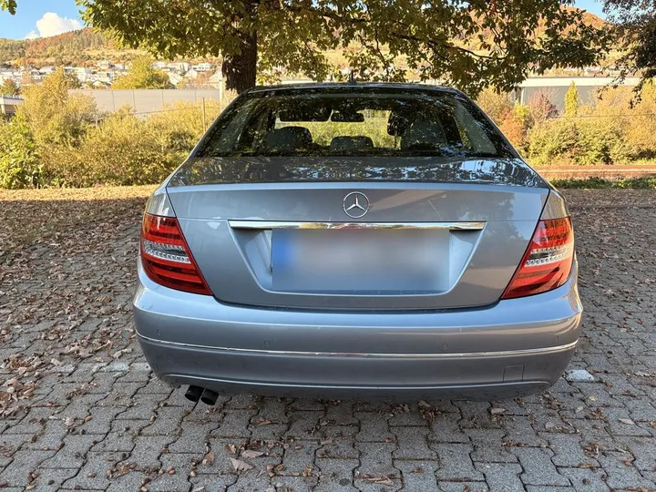 Mercedes-Benz C 180