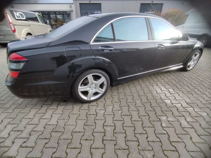 Mercedes-Benz S 550