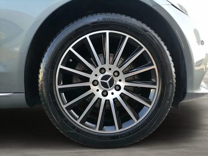 Mercedes-Benz C 180