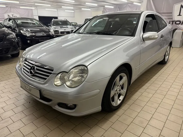 Mercedes-Benz C 220