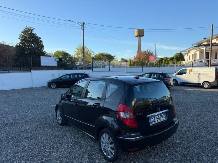 Mercedes-Benz A 180
