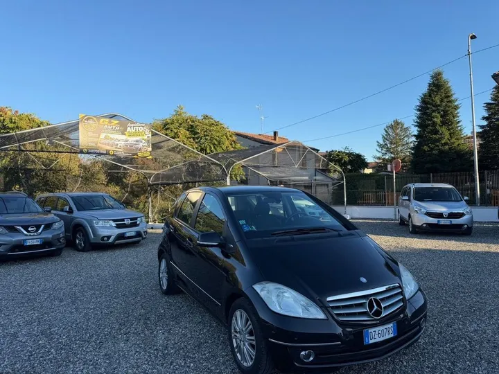 Mercedes-Benz A 180