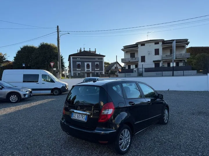 Mercedes-Benz A 180