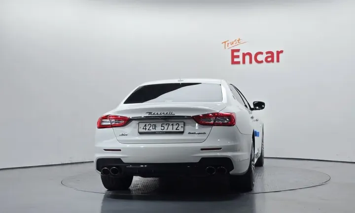 Maserati Quattroporte