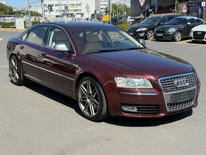 Audi S8