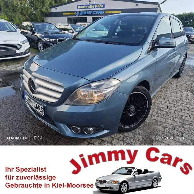 Mercedes-Benz B 180