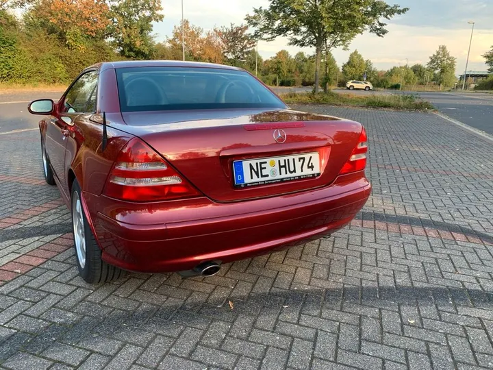 Mercedes-Benz SLK 200